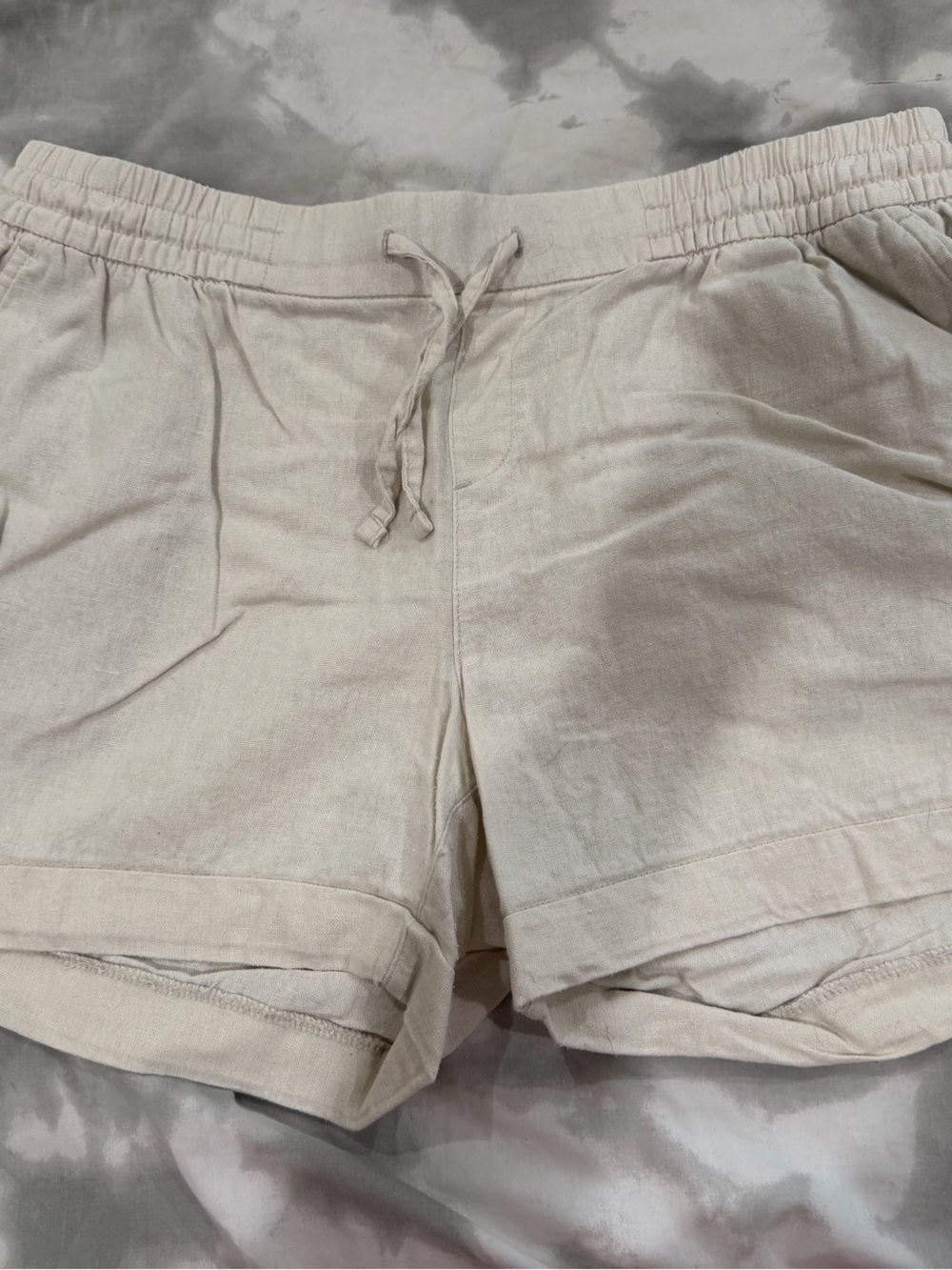 Old Navy Cream Drawstring Linen-Blend Women’s Shorts
